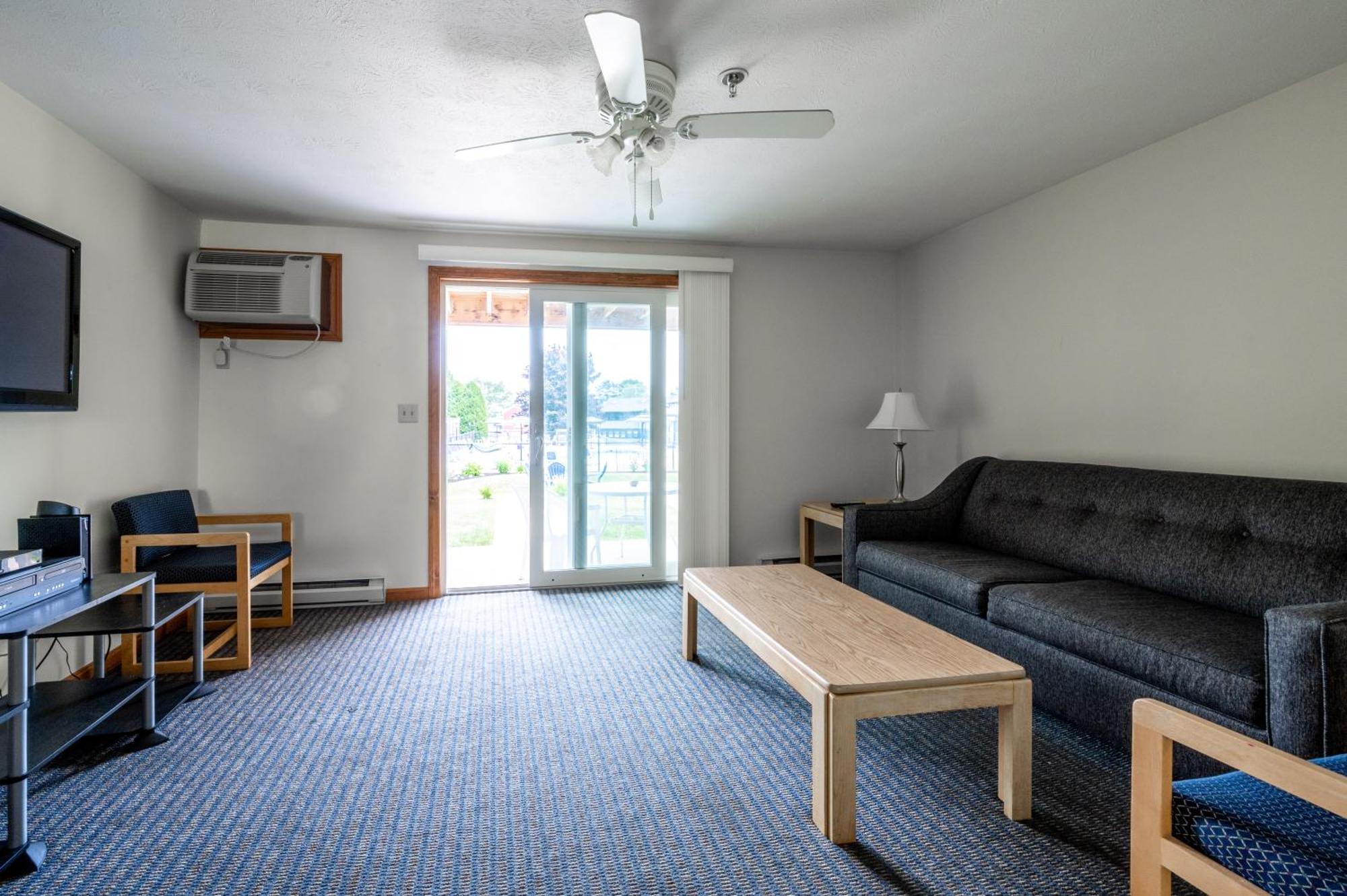 Nautical Mile Resort 威尔斯 外观 照片